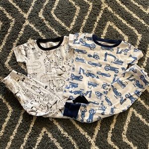2 sets of Carters Snug Fit boys PJ’s 2T